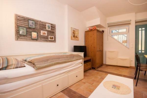 Apartments Mediteranea Baska  Exterior photo